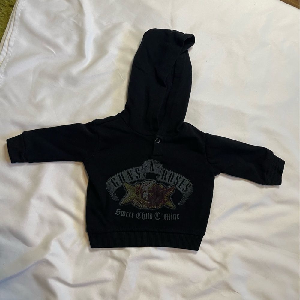 Kids Guns N Roses size 0-3 months  black hoodie
